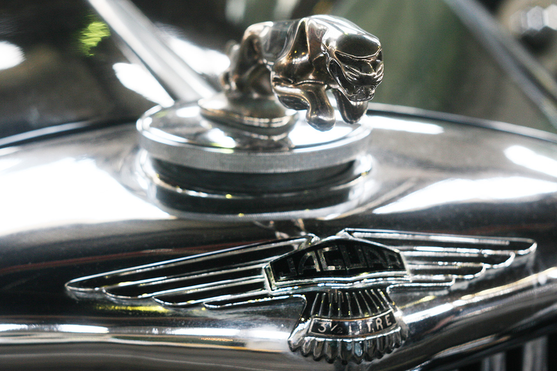 Illustration for article titled 17 Gorgeous Hood Ornaments That Defined These Classic Cars